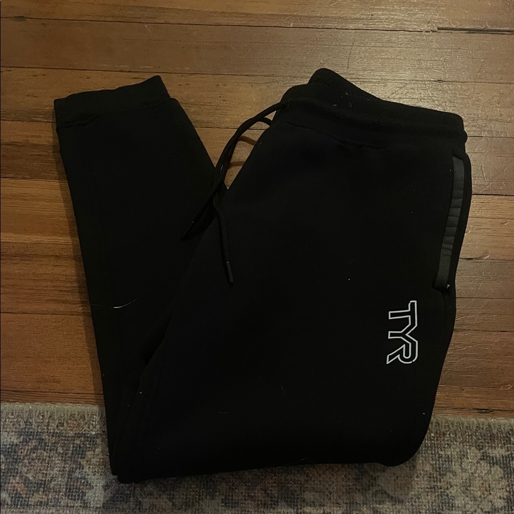 TYR Women’s Black Sweatpants with Logo